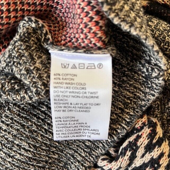 Ecote Intarsia Aztec Pattern Black Coral Sweater Size Small - Picture 6 of 6